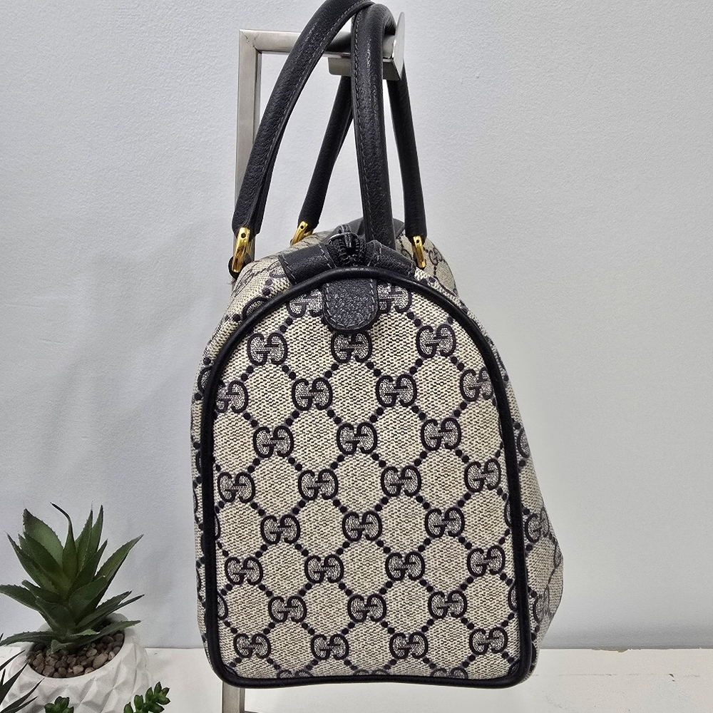 GUCCI - Vintage GG Sherry Line Boston Bag in Rare Navy Blue, PVC & Leather​​ - Picture 5 of 16